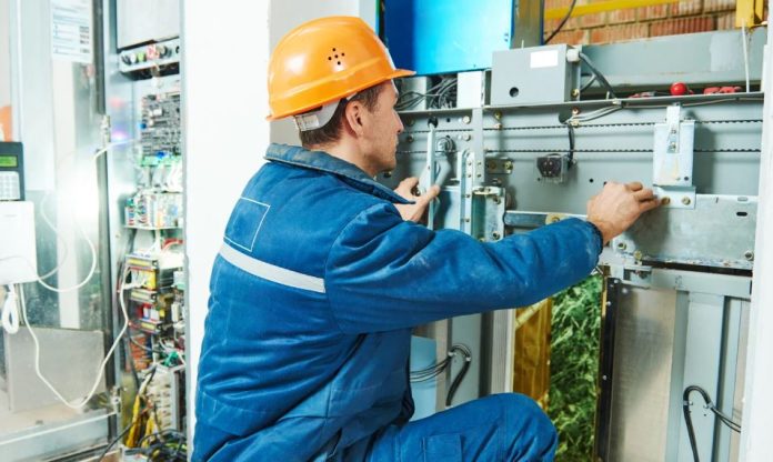how much electricians